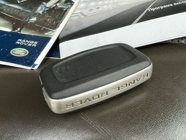 Чорний Ленд Ровер Рендж Ровер Евок, об'ємом двигуна 4.4 л та пробігом 190 тис. км за 28000 $, фото 22 на Automoto.ua