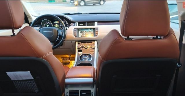 Чорний Ленд Ровер Рендж Ровер Евок, об'ємом двигуна 2.18 л та пробігом 286 тис. км за 17800 $, фото 6 на Automoto.ua