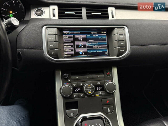 Чорний Ленд Ровер Рендж Ровер Евок, об'ємом двигуна 2 л та пробігом 163 тис. км за 14990 $, фото 12 на Automoto.ua