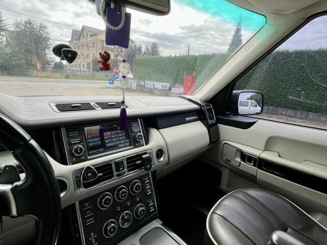 Чорний Ленд Ровер Рендж Ровер Евок, об'ємом двигуна 4.4 л та пробігом 190 тис. км за 28000 $, фото 17 на Automoto.ua