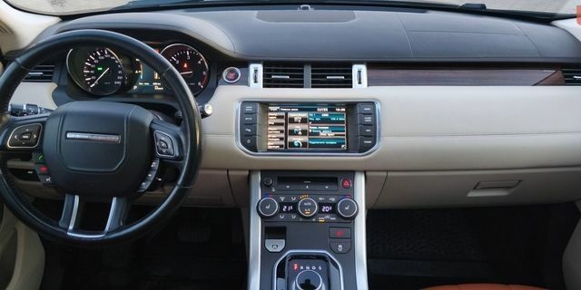 Чорний Ленд Ровер Рендж Ровер Евок, об'ємом двигуна 2.18 л та пробігом 286 тис. км за 17800 $, фото 5 на Automoto.ua