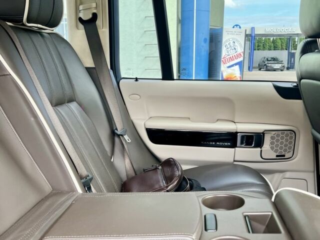 Чорний Ленд Ровер Рендж Ровер Евок, об'ємом двигуна 4.4 л та пробігом 190 тис. км за 28000 $, фото 10 на Automoto.ua