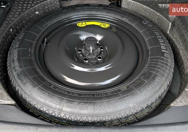 Черный Ленд Ровер Рендж Ровер Эвок, объемом двигателя 2 л и пробегом 229 тыс. км за 16333 $, фото 39 на Automoto.ua