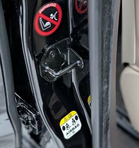 Черный Ленд Ровер Рендж Ровер Эвок, объемом двигателя 2 л и пробегом 229 тыс. км за 16333 $, фото 34 на Automoto.ua