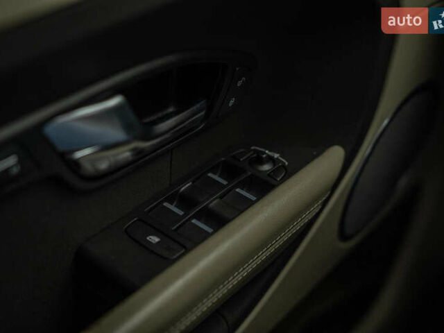 Черный Ленд Ровер Рендж Ровер Эвок, объемом двигателя 2.18 л и пробегом 150 тыс. км за 17500 $, фото 39 на Automoto.ua