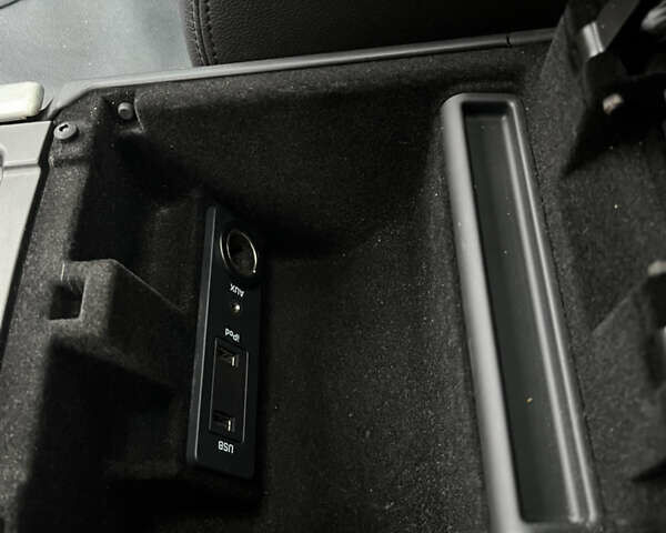 Черный Ленд Ровер Рендж Ровер Эвок, объемом двигателя 2 л и пробегом 212 тыс. км за 13800 $, фото 3 на Automoto.ua