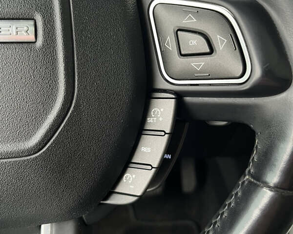 Черный Ленд Ровер Рендж Ровер Эвок, объемом двигателя 2 л и пробегом 212 тыс. км за 13800 $, фото 13 на Automoto.ua