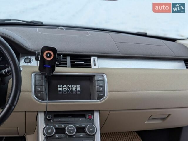 Чорний Ленд Ровер Рендж Ровер Евок, об'ємом двигуна 2 л та пробігом 230 тис. км за 16199 $, фото 30 на Automoto.ua