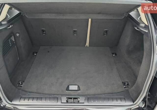 Черный Ленд Ровер Рендж Ровер Эвок, объемом двигателя 2 л и пробегом 229 тыс. км за 16333 $, фото 37 на Automoto.ua