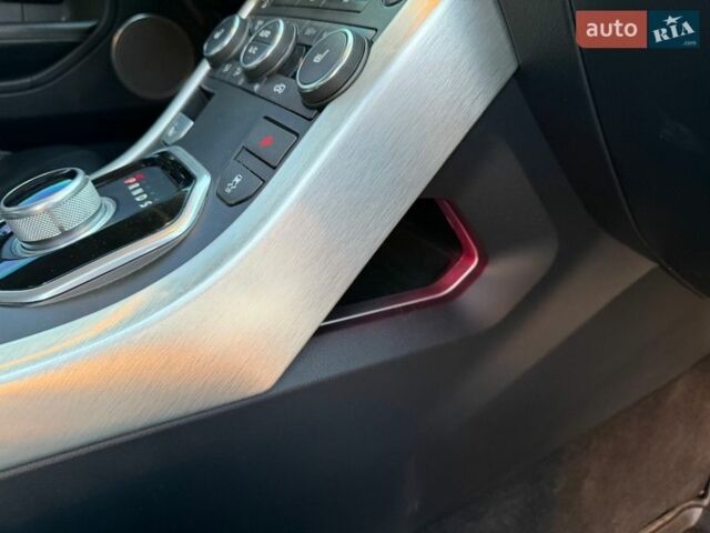 Черный Ленд Ровер Рендж Ровер Эвок, объемом двигателя 2.2 л и пробегом 165 тыс. км за 18800 $, фото 20 на Automoto.ua