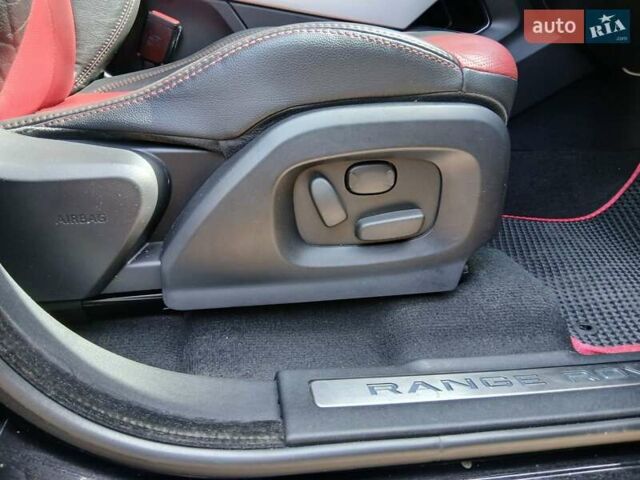 Черный Ленд Ровер Рендж Ровер Эвок, объемом двигателя 2 л и пробегом 122 тыс. км за 17002 $, фото 38 на Automoto.ua