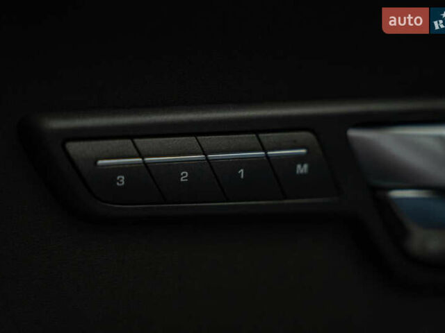 Черный Ленд Ровер Рендж Ровер Эвок, объемом двигателя 2.18 л и пробегом 150 тыс. км за 17500 $, фото 38 на Automoto.ua