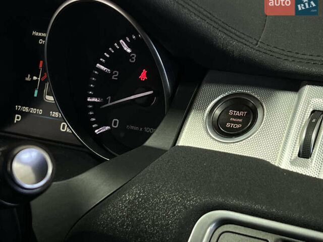 Чорний Ленд Ровер Рендж Ровер Евок, об'ємом двигуна 2 л та пробігом 125 тис. км за 17499 $, фото 16 на Automoto.ua