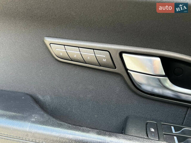 Черный Ленд Ровер Рендж Ровер Эвок, объемом двигателя 2 л и пробегом 172 тыс. км за 16900 $, фото 40 на Automoto.ua