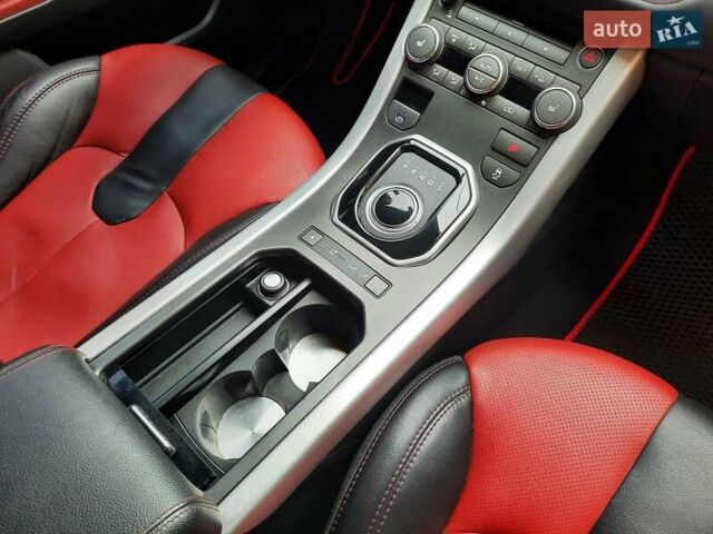 Черный Ленд Ровер Рендж Ровер Эвок, объемом двигателя 2 л и пробегом 122 тыс. км за 17002 $, фото 33 на Automoto.ua