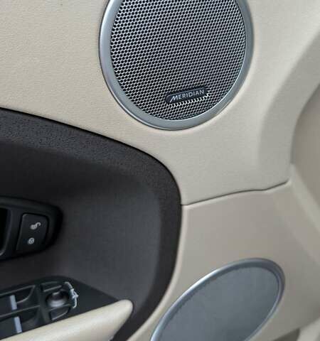 Черный Ленд Ровер Рендж Ровер Эвок, объемом двигателя 2 л и пробегом 229 тыс. км за 16333 $, фото 29 на Automoto.ua