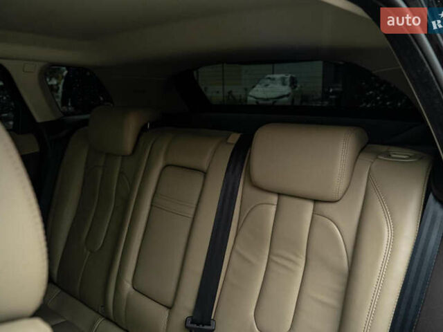 Черный Ленд Ровер Рендж Ровер Эвок, объемом двигателя 2.18 л и пробегом 150 тыс. км за 17500 $, фото 16 на Automoto.ua