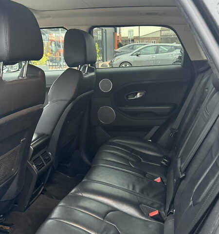 Чорний Ленд Ровер Рендж Ровер Евок, об'ємом двигуна 2 л та пробігом 174 тис. км за 15700 $, фото 15 на Automoto.ua