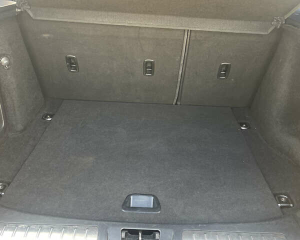 Чорний Ленд Ровер Рендж Ровер Евок, об'ємом двигуна 0 л та пробігом 146 тис. км за 18300 $, фото 7 на Automoto.ua