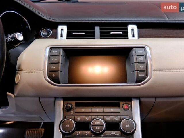 Чорний Ленд Ровер Рендж Ровер Евок, об'ємом двигуна 2 л та пробігом 94 тис. км за 14900 $, фото 17 на Automoto.ua