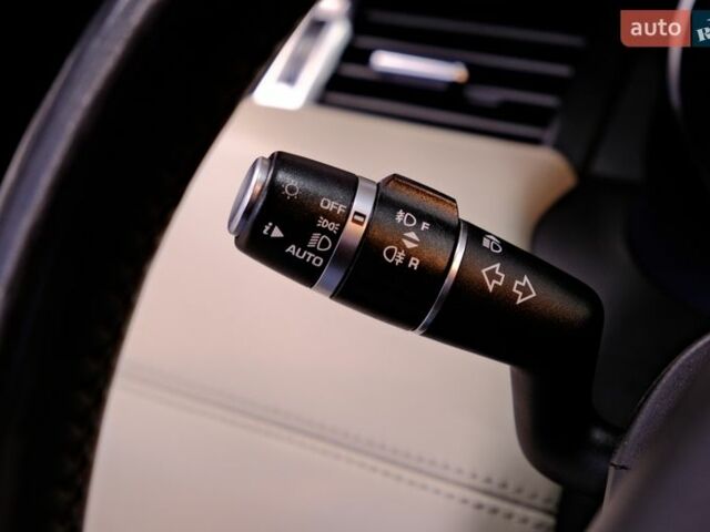 Чорний Ленд Ровер Рендж Ровер Евок, об'ємом двигуна 2 л та пробігом 94 тис. км за 14900 $, фото 23 на Automoto.ua