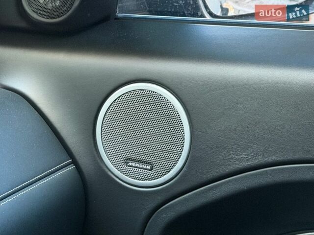 Черный Ленд Ровер Рендж Ровер Эвок, объемом двигателя 2.2 л и пробегом 165 тыс. км за 18800 $, фото 25 на Automoto.ua