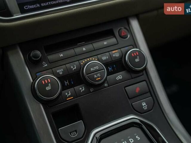 Чорний Ленд Ровер Рендж Ровер Евок, об'ємом двигуна 2.18 л та пробігом 150 тис. км за 18500 $, фото 28 на Automoto.ua