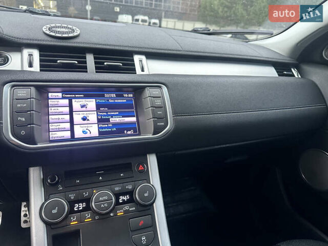 Чорний Ленд Ровер Рендж Ровер Евок, об'ємом двигуна 2 л та пробігом 160 тис. км за 12900 $, фото 36 на Automoto.ua