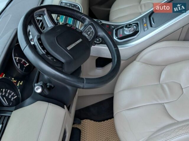 Чорний Ленд Ровер Рендж Ровер Евок, об'ємом двигуна 2 л та пробігом 230 тис. км за 16199 $, фото 24 на Automoto.ua