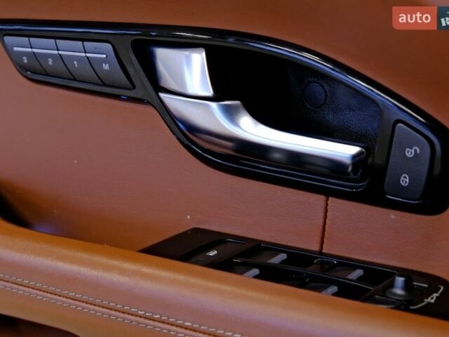 Чорний Ленд Ровер Рендж Ровер Евок, об'ємом двигуна 2 л та пробігом 94 тис. км за 14900 $, фото 26 на Automoto.ua