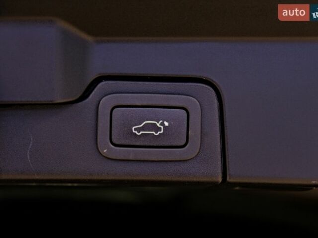 Чорний Ленд Ровер Рендж Ровер Евок, об'ємом двигуна 2 л та пробігом 94 тис. км за 14900 $, фото 48 на Automoto.ua