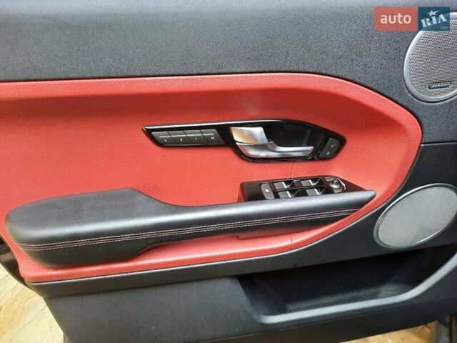 Чорний Ленд Ровер Рендж Ровер Евок, об'ємом двигуна 2 л та пробігом 122 тис. км за 16999 $, фото 11 на Automoto.ua