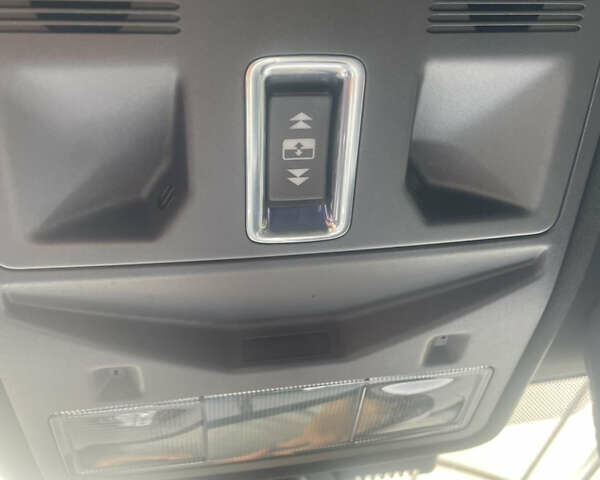 Чорний Ленд Ровер Рендж Ровер Евок, об'ємом двигуна 0 л та пробігом 146 тис. км за 18300 $, фото 12 на Automoto.ua