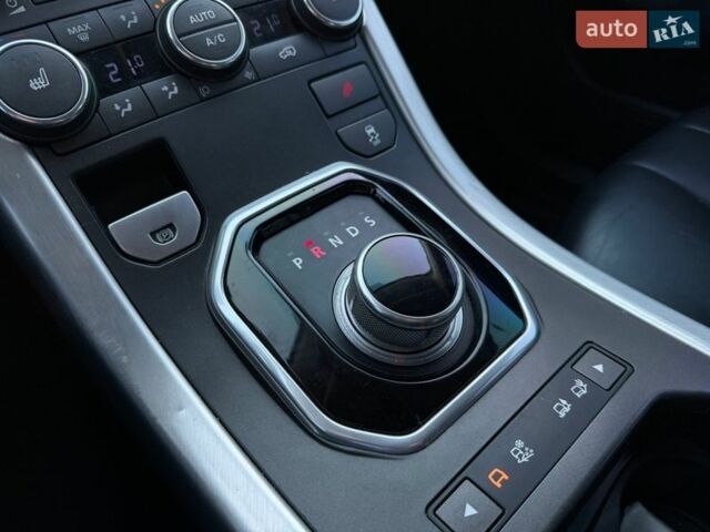 Черный Ленд Ровер Рендж Ровер Эвок, объемом двигателя 2.2 л и пробегом 165 тыс. км за 18800 $, фото 17 на Automoto.ua