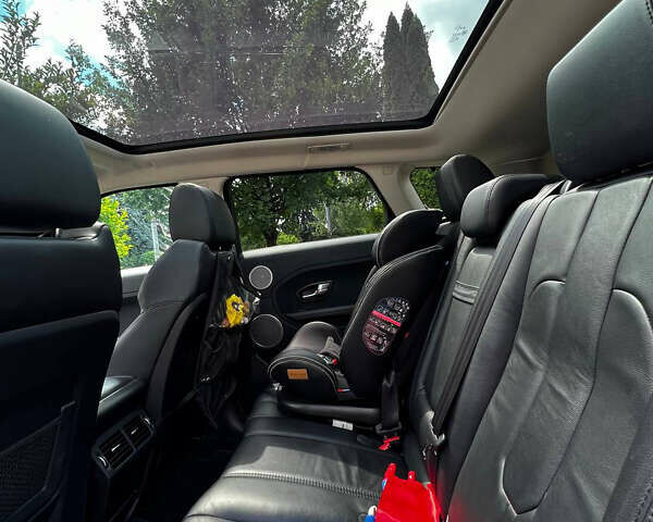 Черный Ленд Ровер Рендж Ровер Эвок, объемом двигателя 2 л и пробегом 172 тыс. км за 16900 $, фото 39 на Automoto.ua