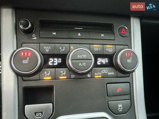 Чорний Ленд Ровер Рендж Ровер Евок, об'ємом двигуна 2 л та пробігом 160 тис. км за 12900 $, фото 37 на Automoto.ua