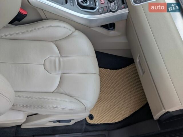 Чорний Ленд Ровер Рендж Ровер Евок, об'ємом двигуна 2 л та пробігом 230 тис. км за 16199 $, фото 34 на Automoto.ua