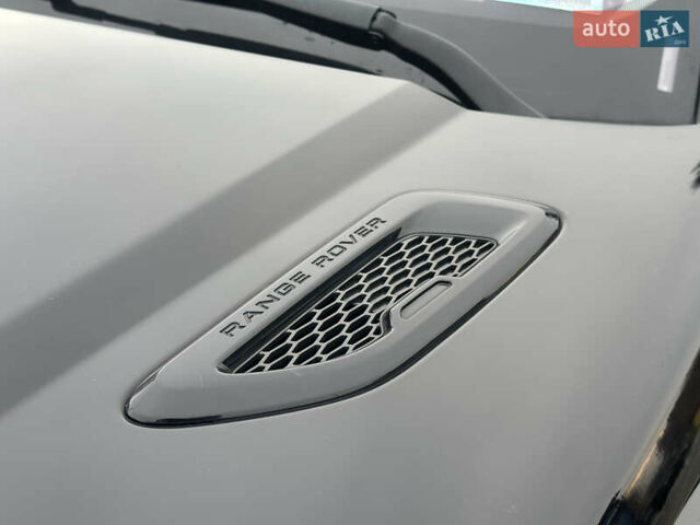 Чорний Ленд Ровер Рендж Ровер Евок, об'ємом двигуна 2 л та пробігом 160 тис. км за 12900 $, фото 7 на Automoto.ua
