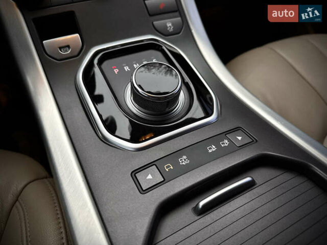 Черный Ленд Ровер Рендж Ровер Эвок, объемом двигателя 2 л и пробегом 150 тыс. км за 14700 $, фото 61 на Automoto.ua