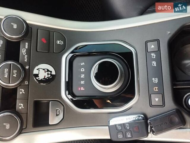 Черный Ленд Ровер Рендж Ровер Эвок, объемом двигателя 2 л и пробегом 97 тыс. км за 18500 $, фото 4 на Automoto.ua