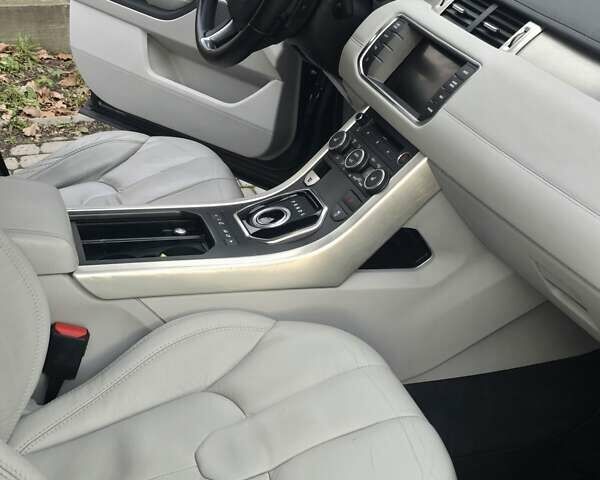 Черный Ленд Ровер Рендж Ровер Эвок, объемом двигателя 2 л и пробегом 286 тыс. км за 14500 $, фото 8 на Automoto.ua