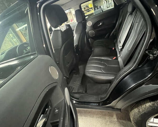 Чорний Ленд Ровер Рендж Ровер Евок, об'ємом двигуна 2 л та пробігом 260 тис. км за 17000 $, фото 7 на Automoto.ua