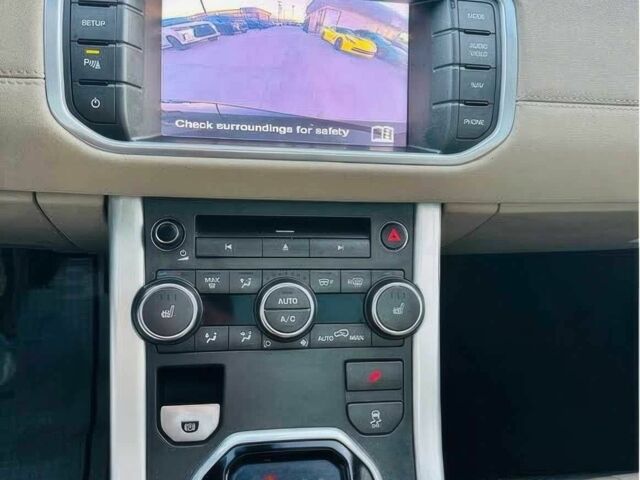 Чорний Ленд Ровер Рендж Ровер Евок, об'ємом двигуна 2 л та пробігом 154 тис. км за 13000 $, фото 10 на Automoto.ua