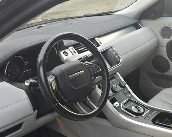 Черный Ленд Ровер Рендж Ровер Эвок, объемом двигателя 2 л и пробегом 286 тыс. км за 14500 $, фото 6 на Automoto.ua