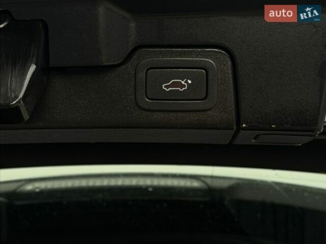 Чорний Ленд Ровер Рендж Ровер Евок, об'ємом двигуна 2.18 л та пробігом 251 тис. км за 14800 $, фото 42 на Automoto.ua