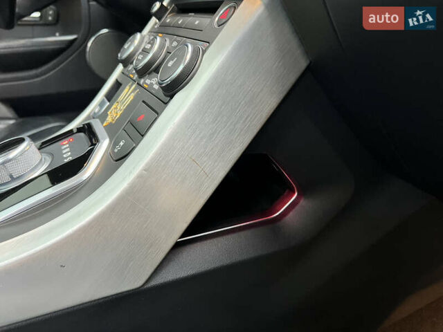 Чорний Ленд Ровер Рендж Ровер Евок, об'ємом двигуна 2 л та пробігом 197 тис. км за 13500 $, фото 28 на Automoto.ua