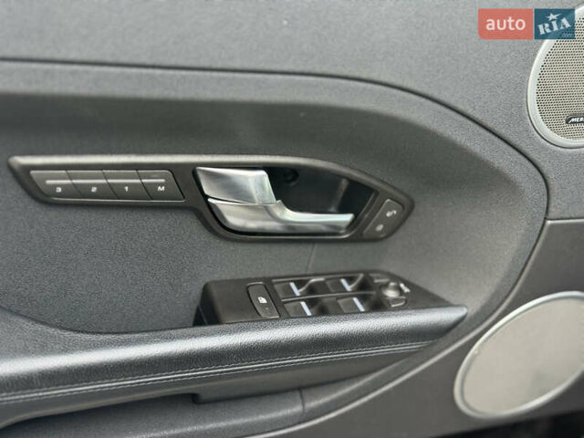 Черный Ленд Ровер Рендж Ровер Эвок, объемом двигателя 2 л и пробегом 210 тыс. км за 13999 $, фото 14 на Automoto.ua