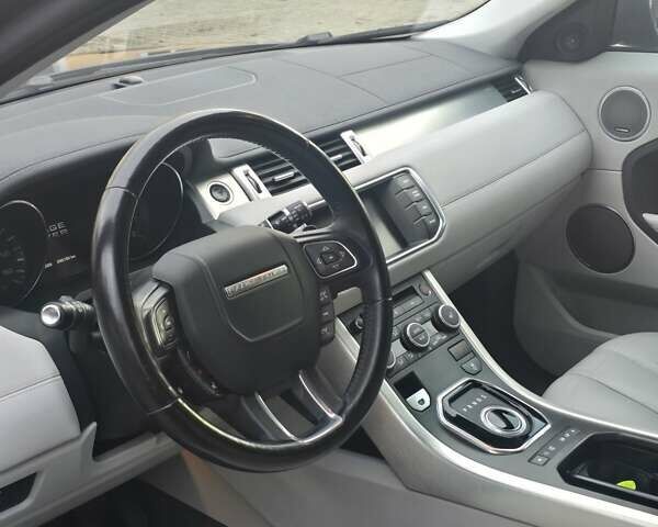 Черный Ленд Ровер Рендж Ровер Эвок, объемом двигателя 2 л и пробегом 286 тыс. км за 14500 $, фото 9 на Automoto.ua