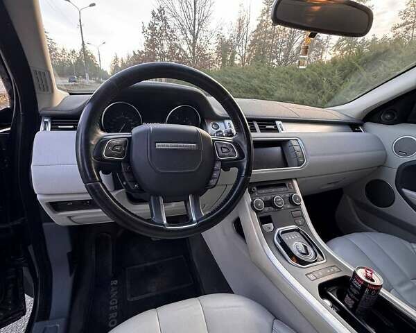 Черный Ленд Ровер Рендж Ровер Эвок, объемом двигателя 2.18 л и пробегом 220 тыс. км за 17000 $, фото 4 на Automoto.ua