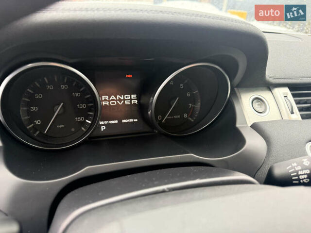 Черный Ленд Ровер Рендж Ровер Эвок, объемом двигателя 2 л и пробегом 260 тыс. км за 11799 $, фото 20 на Automoto.ua